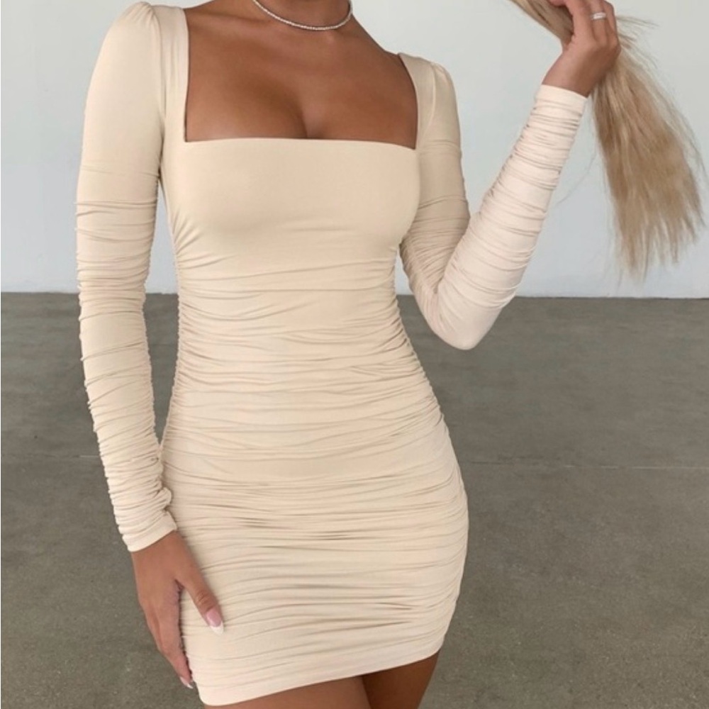 Oh Polly Flatter Me Long Sleeve Mini Dress in Oyster White - US 4